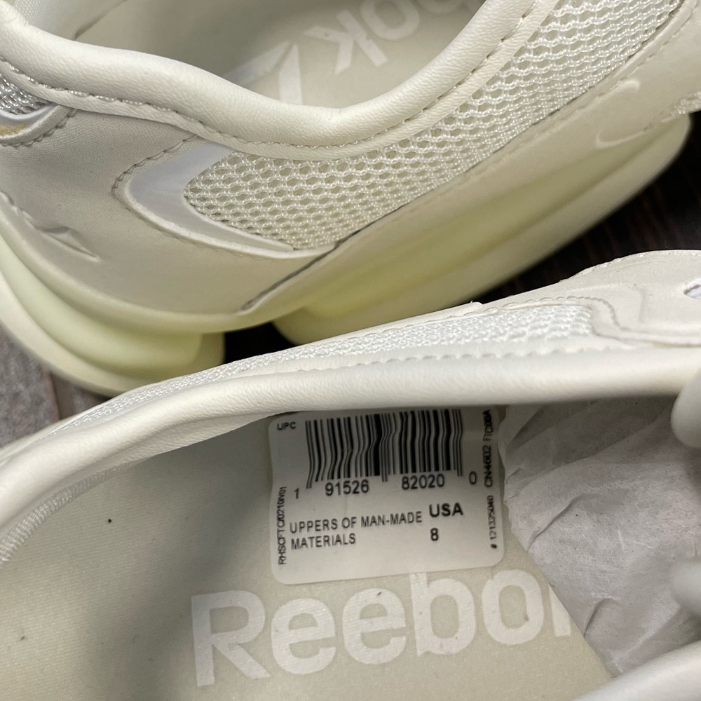 NWOT Reebok Sneakers Run R96 - Picture 3 of 4